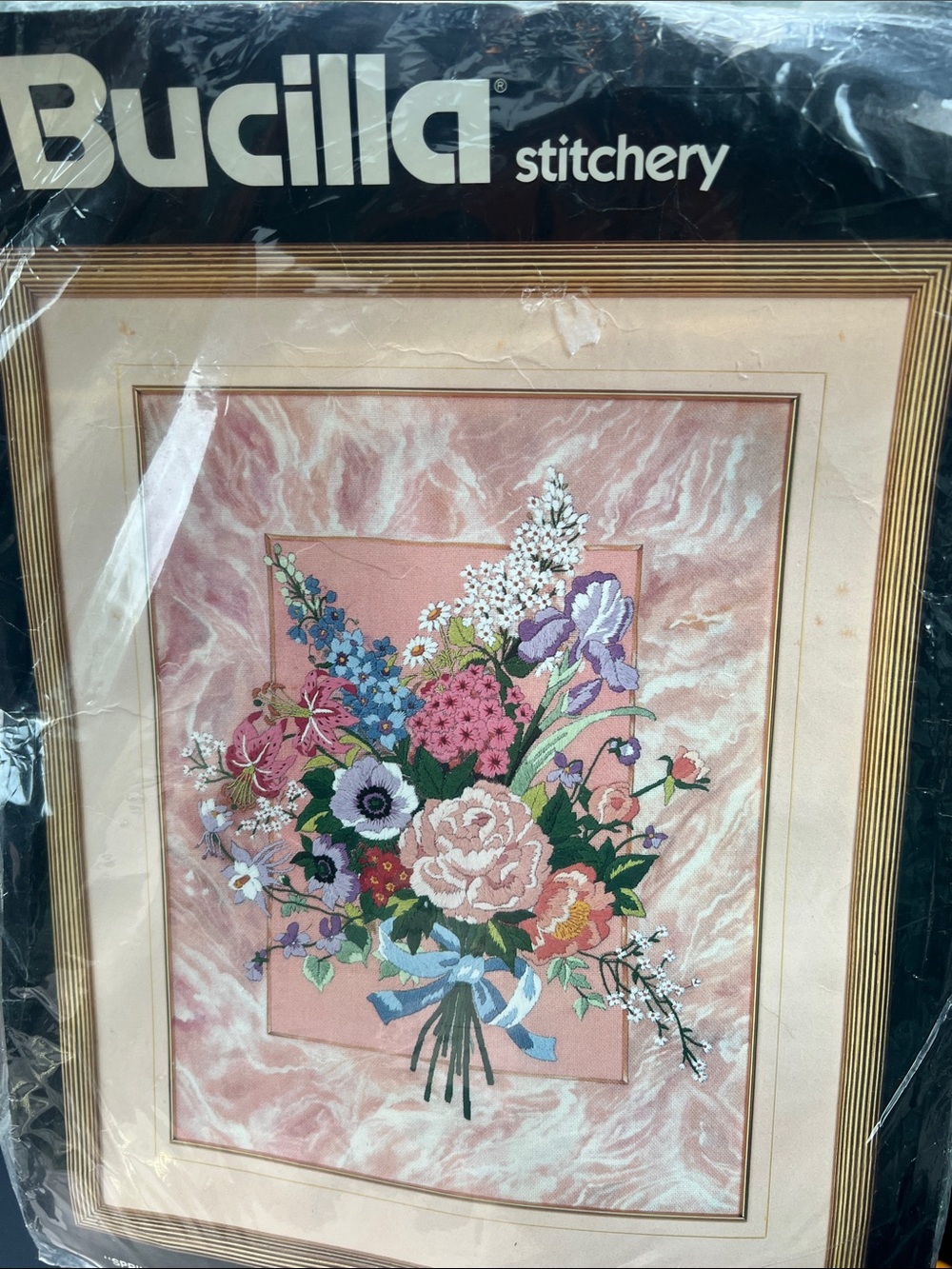 VINTAGE Bucilla SPRING ENCORE Floral Bouquet Needlepoint Stitchery Kit. New